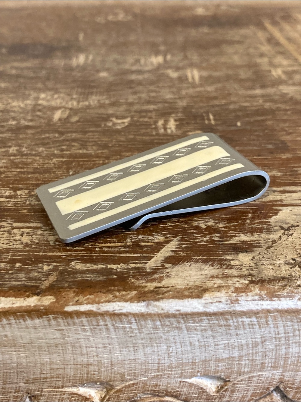 Men's Silver-Tone and Light Yellow Slim Money Clip